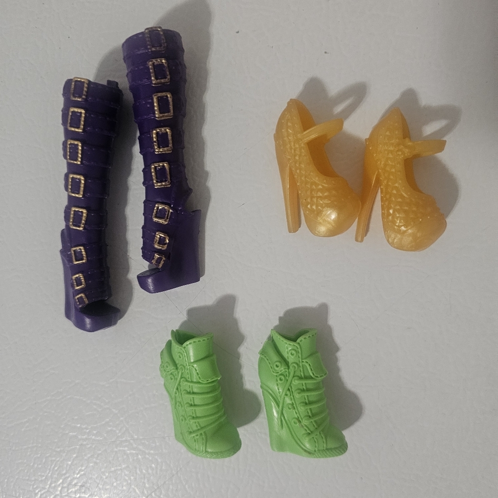 Monster High Doll Clawdeen Wolf Replacement Shoes Set of 3